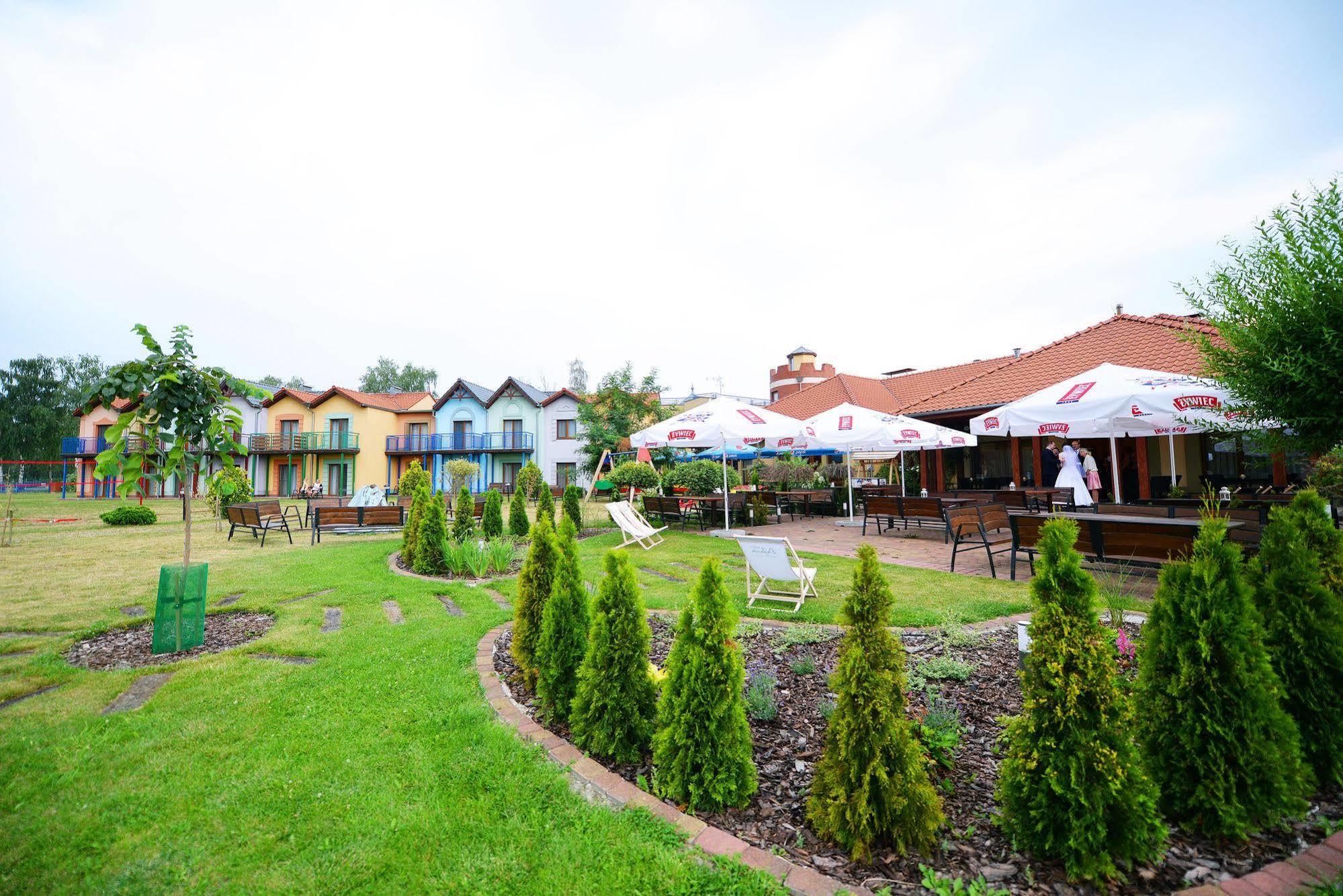 Hotel Daglezja Nad Jeziorem Kornickim Корник Екстериор снимка